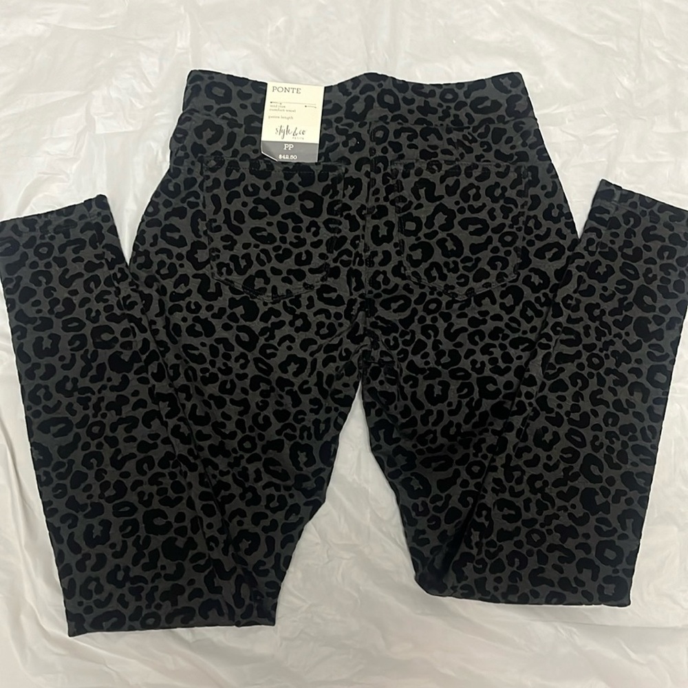 NWT black/gray stretch “ponte” leggings